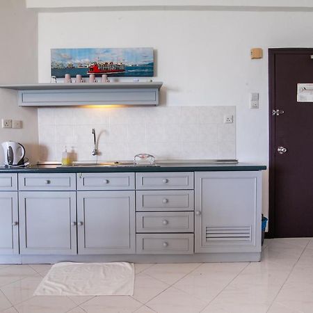 Апартаменти Sea View Paradise Танджунг-Бунгах Екстер'єр фото